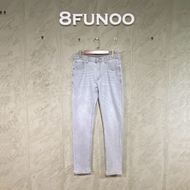 經典淺灰小直筒單寧牛仔褲