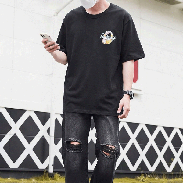復古頭戴式耳機插畫短T