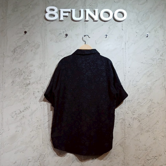 新中式斜翻領暗壓紋短袖襯衫