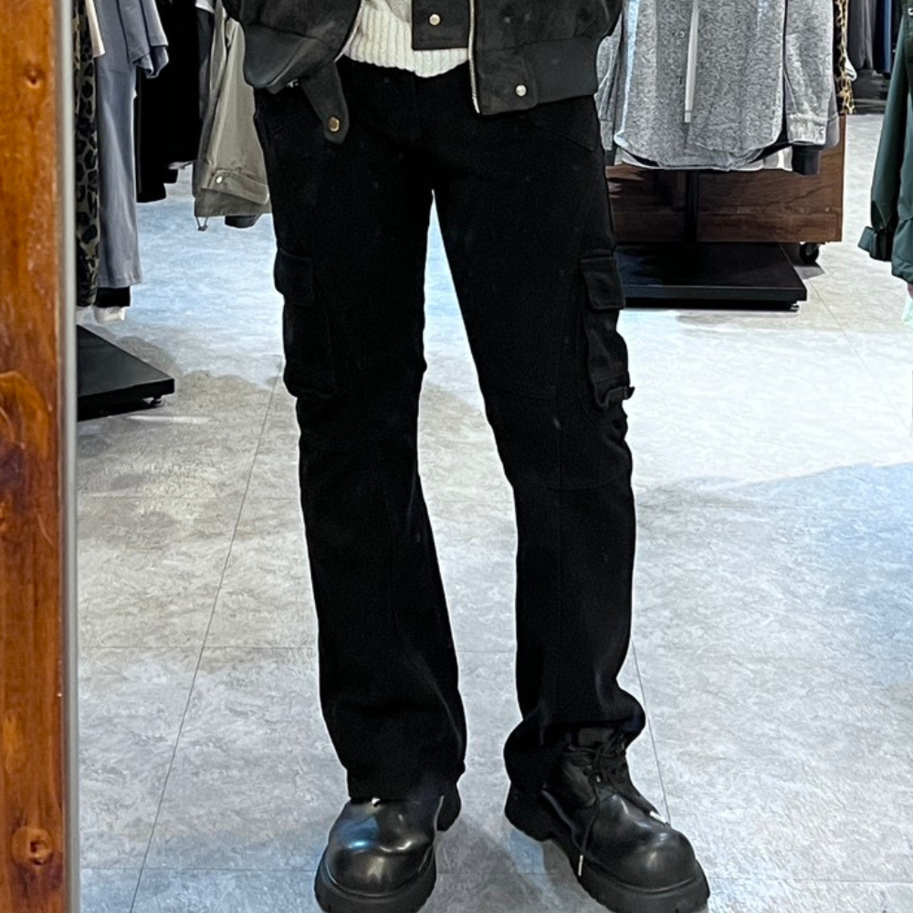 黑色工裝修身喇叭褲